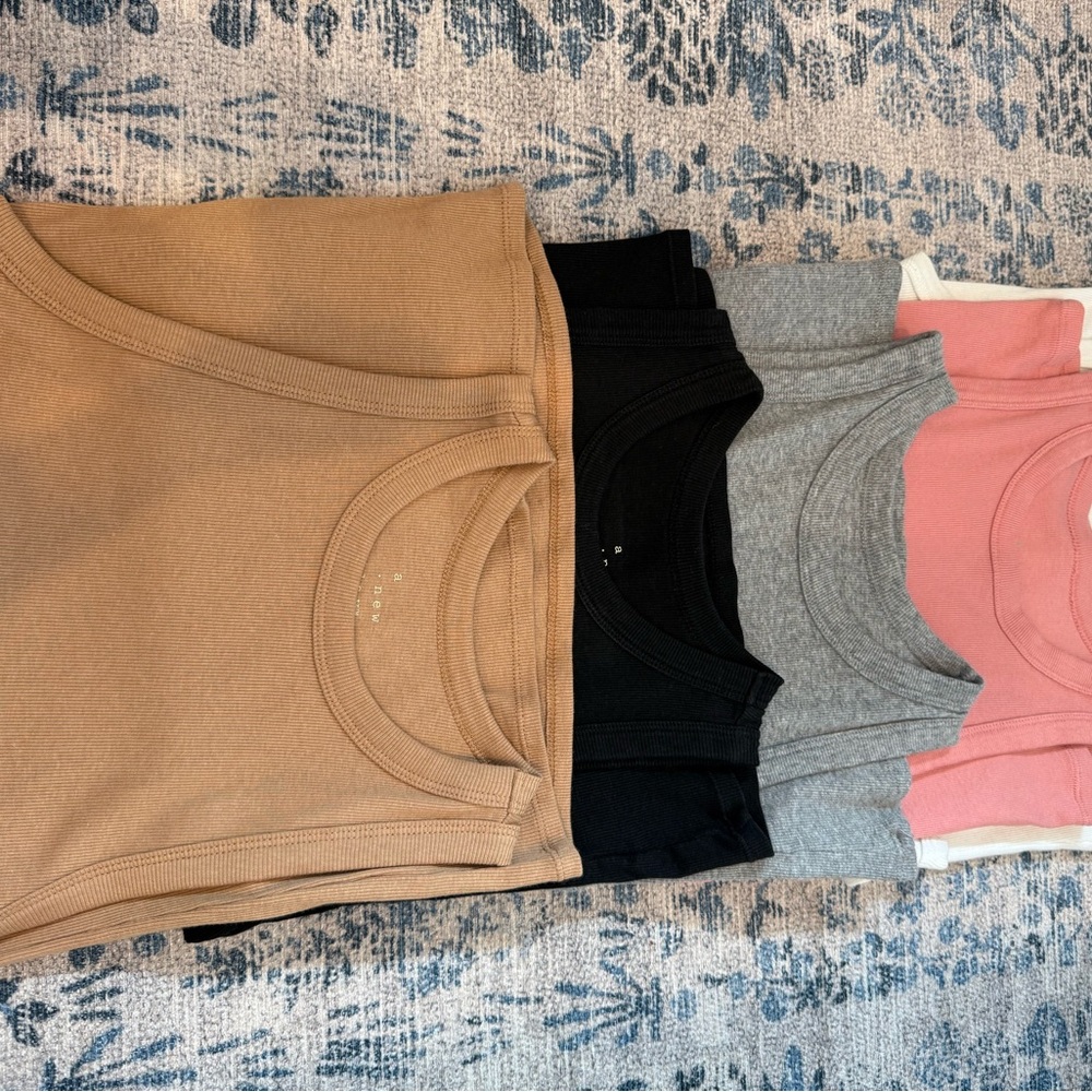 Set of Sleeveless Tops in Neutral and Pink Tones
